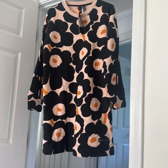Marimekko adidas . size medium. New with tags - Picture 4 of 7